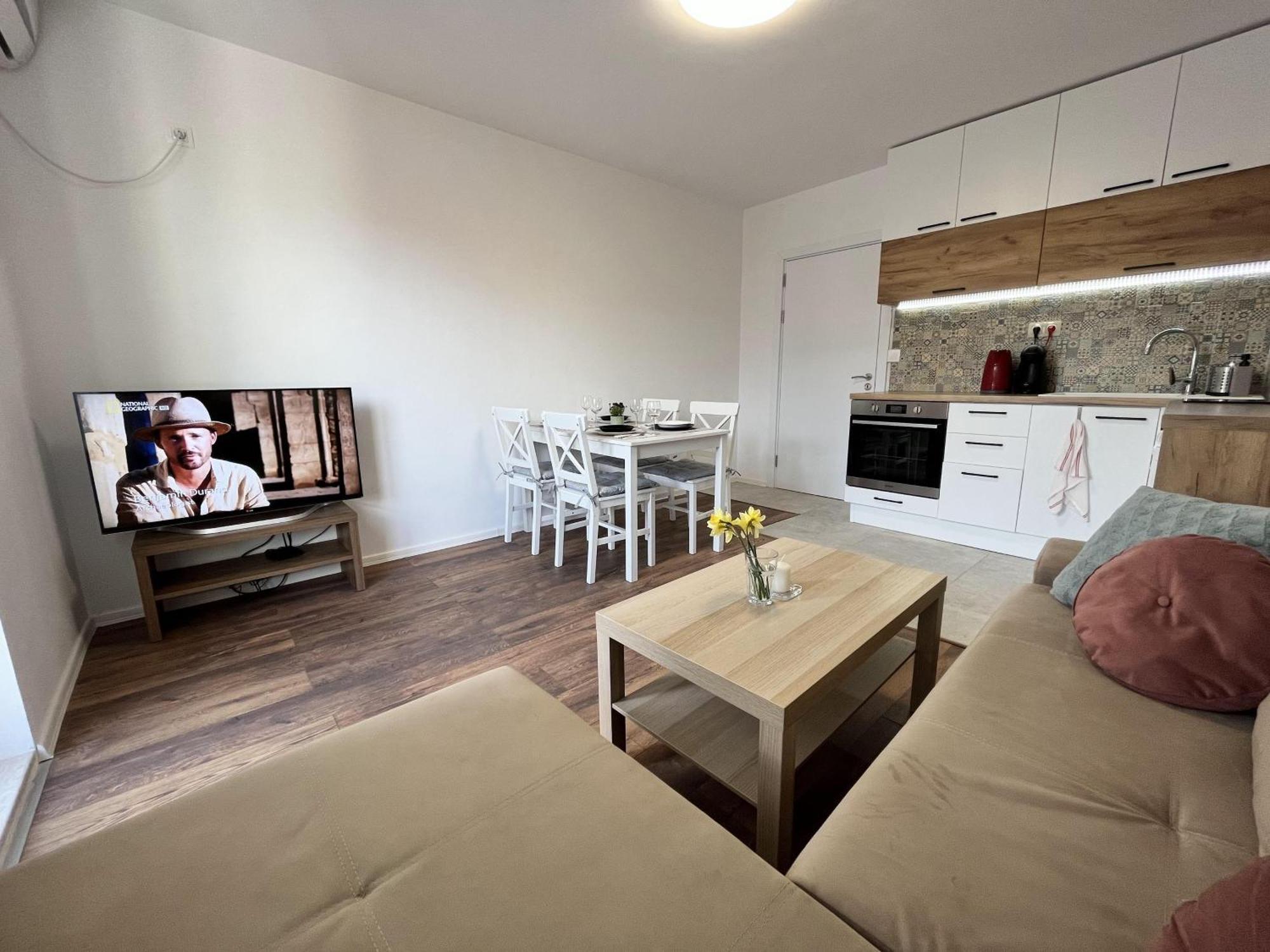 Central Cosy, Fully Renovated 2Bd Near The Cathedral Varna Exterior foto